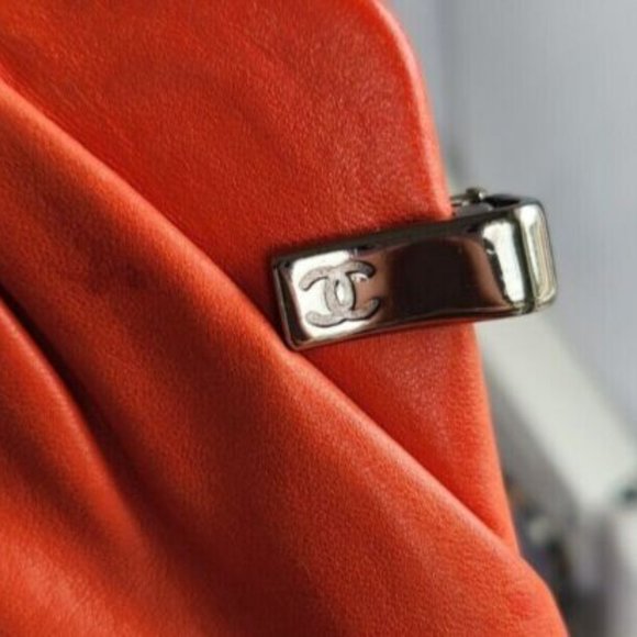 Chanel Framed Clutch with Chain Ruched Red Lambskin Polished Ruthenium Hardware. - Picture 3 of 7